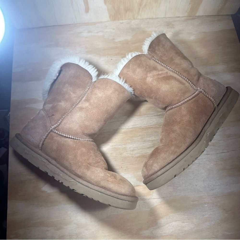 Ugg Bailey Button Tan Shearling Lined Boots Women… - image 3